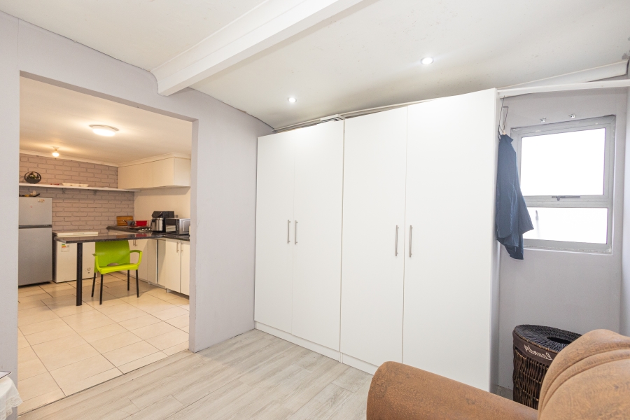 2 Bedroom Property for Sale in Ruyterwacht Western Cape